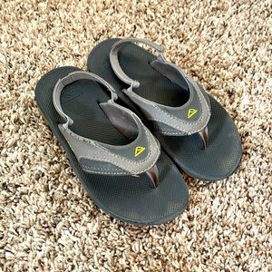 Reef Boys flip flops